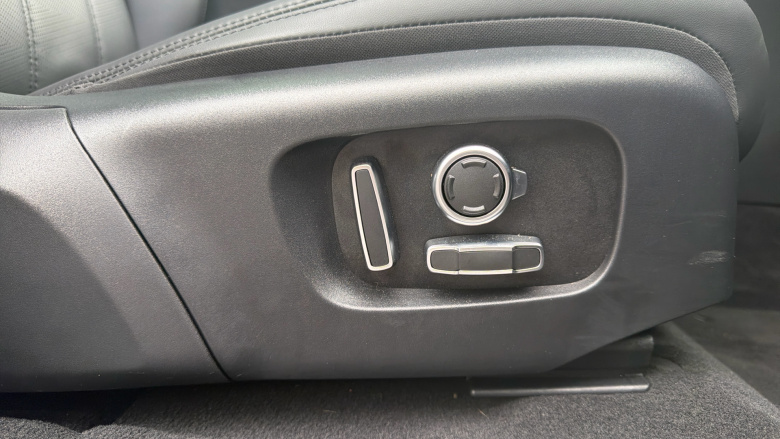 Land Rover Range Rover Evoque 2.0 D200 Autobiography 5dr Auto [Revised] Diesel Hatchback